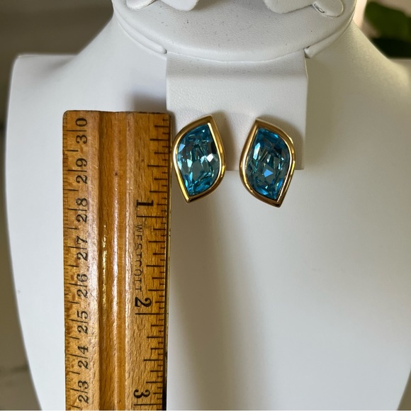⚫️ Swarovski SWAN Abstract Blue Topaz Crystal Earrings 18K Gold Plated EVC - Picture 10 of 12